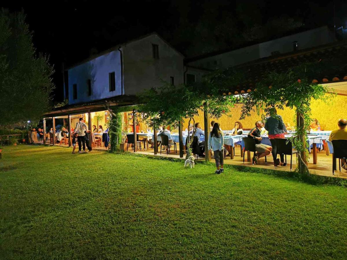 Il Girasole Country Village Massignano Buitenkant foto