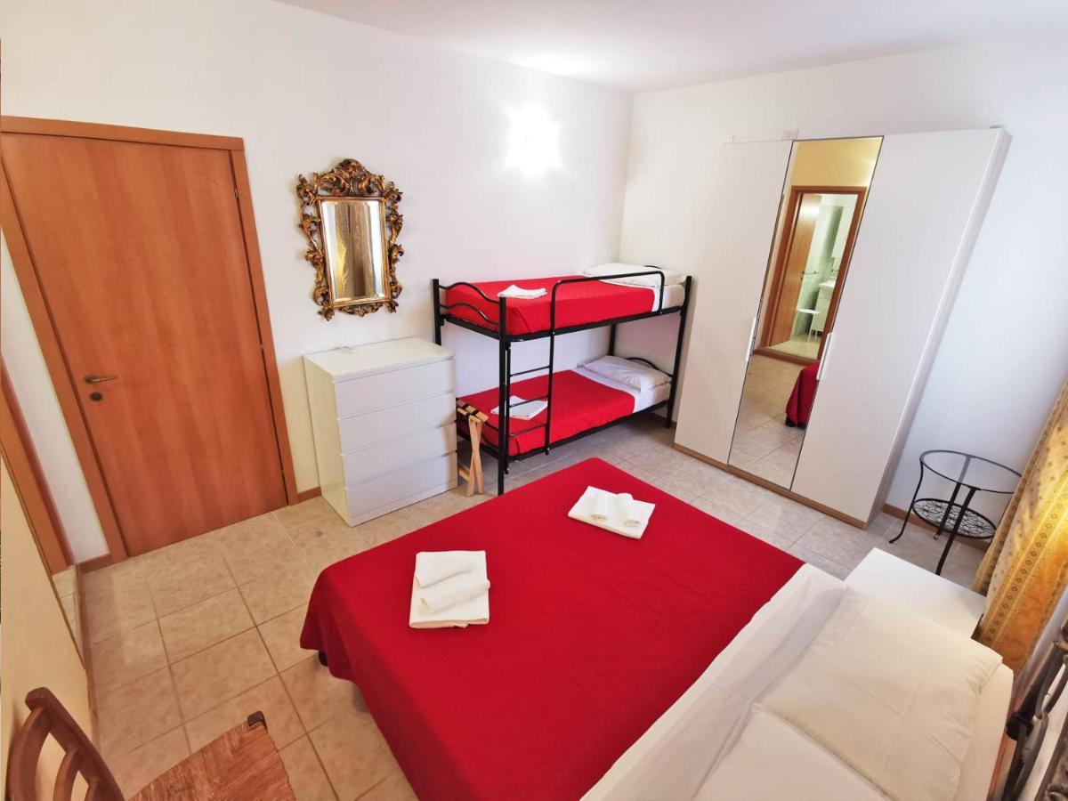 Il Girasole Country Village Massignano Buitenkant foto